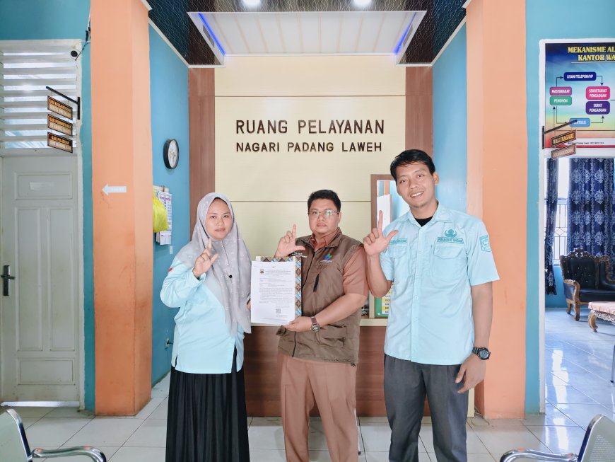 Perkuat Literasi Desa, RELIMA Sijunjung Lakukan Monitoring Perpustakaan Nagari Padang Laweh Penerima Buku Bacaan Bermutu