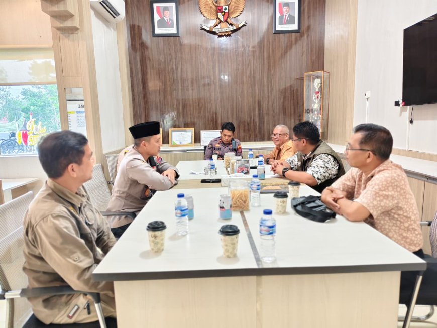 Kapolres Sijunjung Sambut Hangat Kunjungan Relawan Literasi Masyarakat